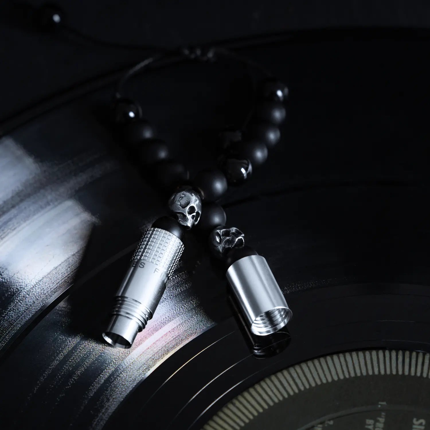 PUNCH BRACELET - Oscuro Matte Skull I