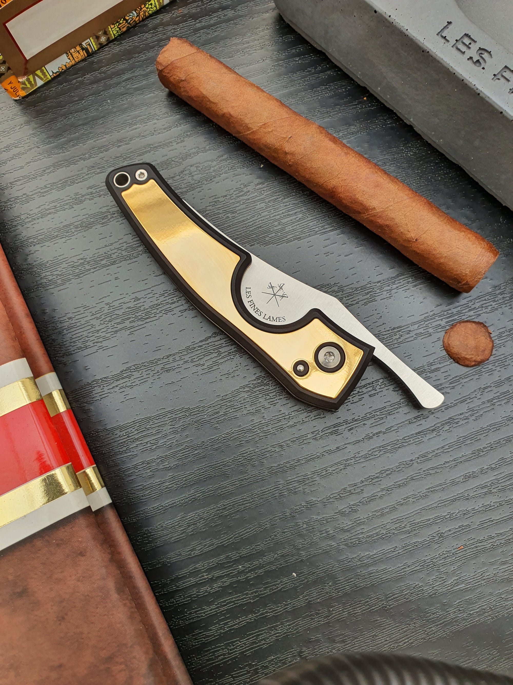 LE PETIT - Gold Standard