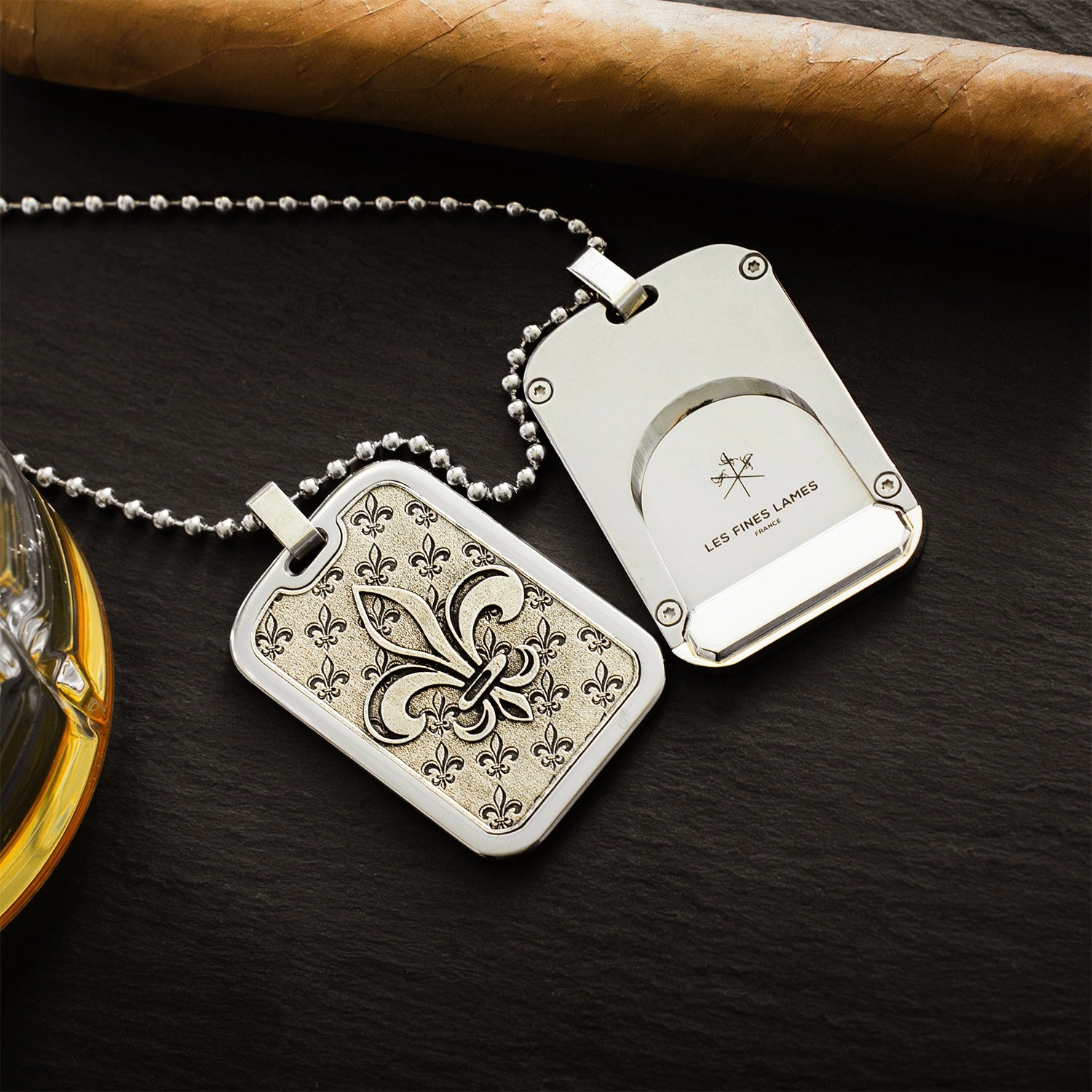 Le TAG T100 – Fleur de Lys Silver