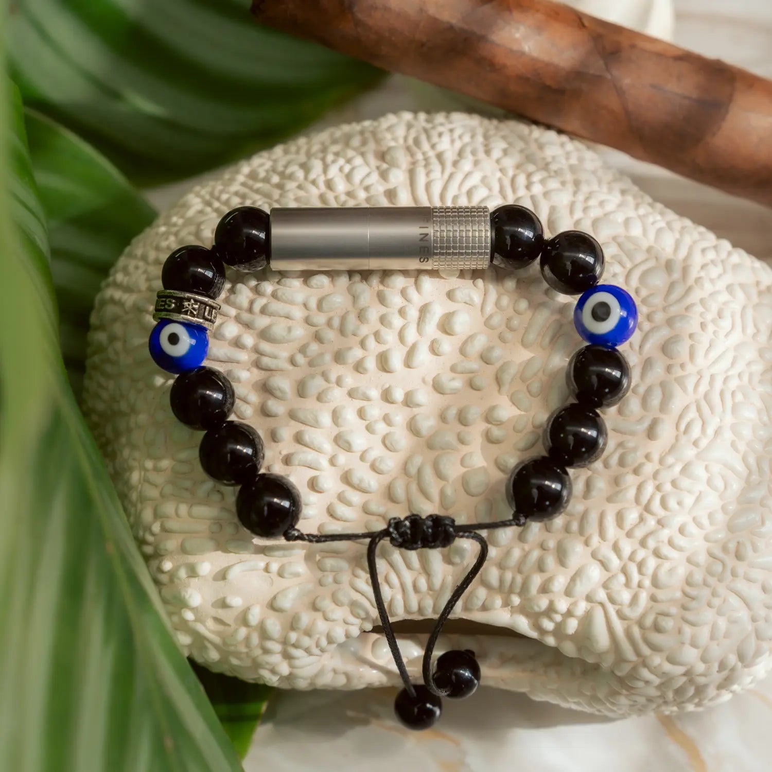 PUNCH BRACELET - Eye