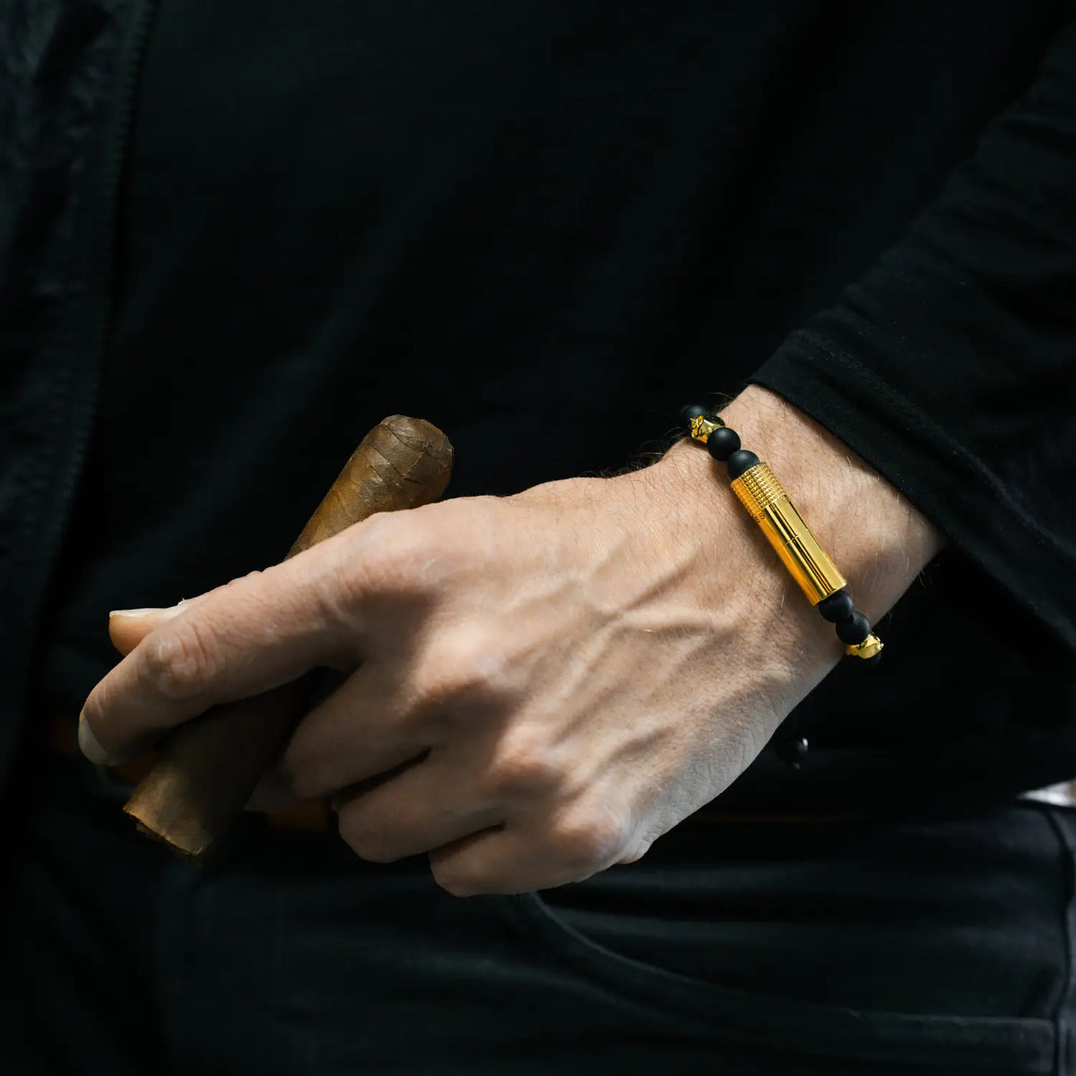 PUNCH BRACELET - Oscuro Gold Skull II