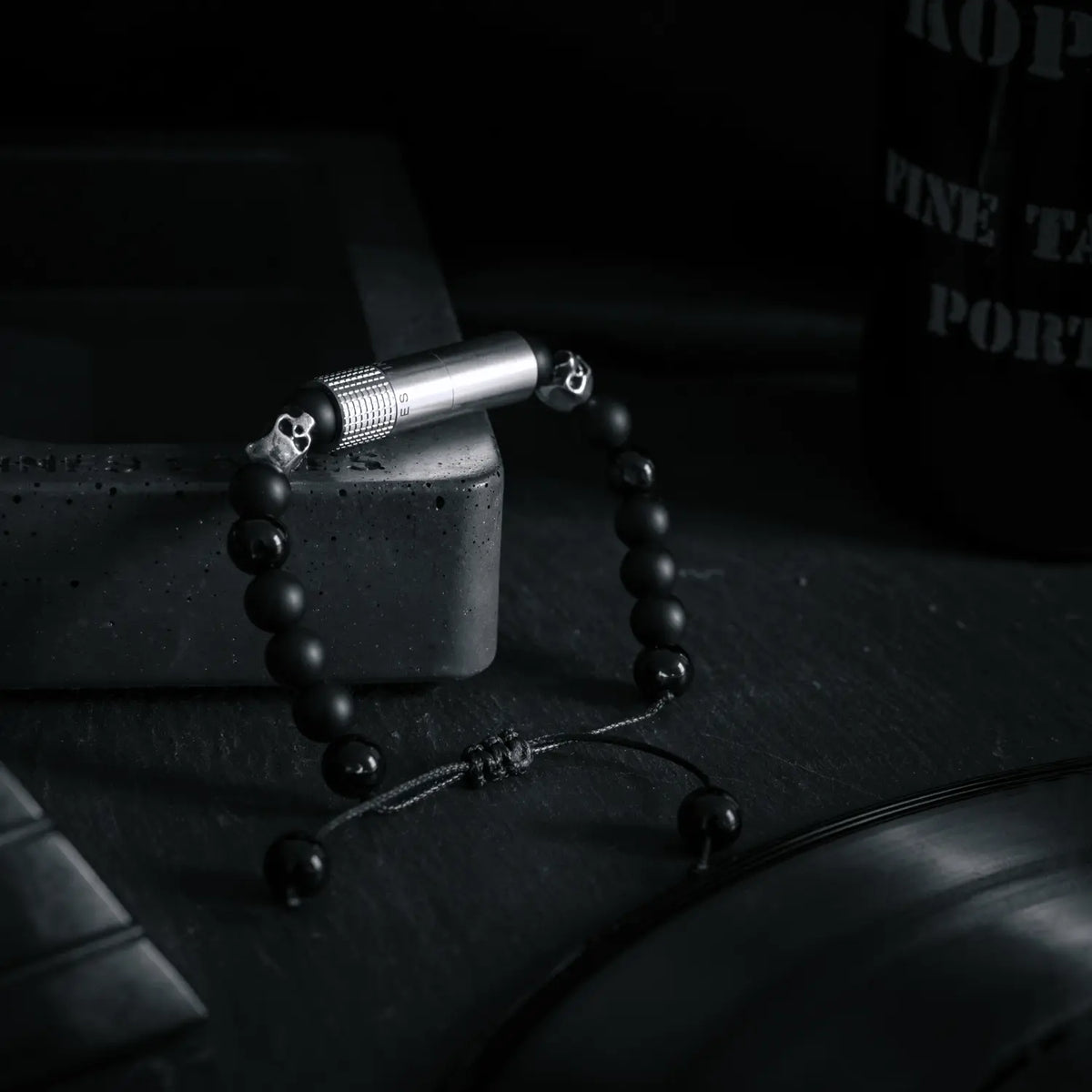 PUNCH BRACELET - Oscuro Matte Skull I - Les Fines Lames PUNCH BRACELET - Oscuro Matte Skull I - Les Fines Lames