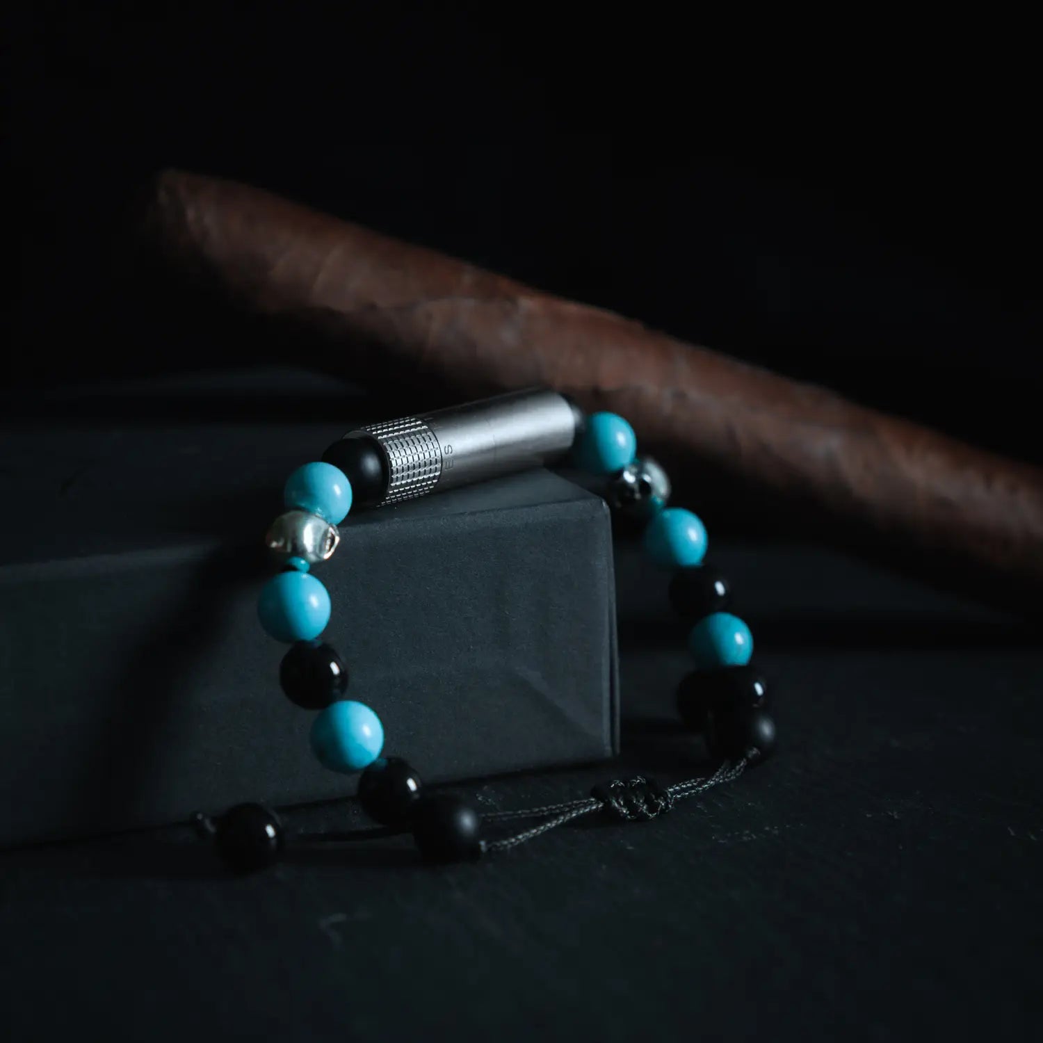 PUNCH BRACELET - Turquoise Skull