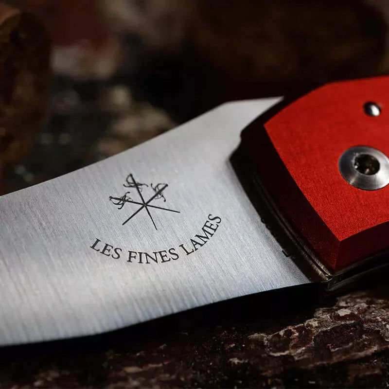 LES FINES LAMES Cutter Le Petit - Anodized - Red Box - Buy Cutters  Accessories Online - Top Cuban cigars