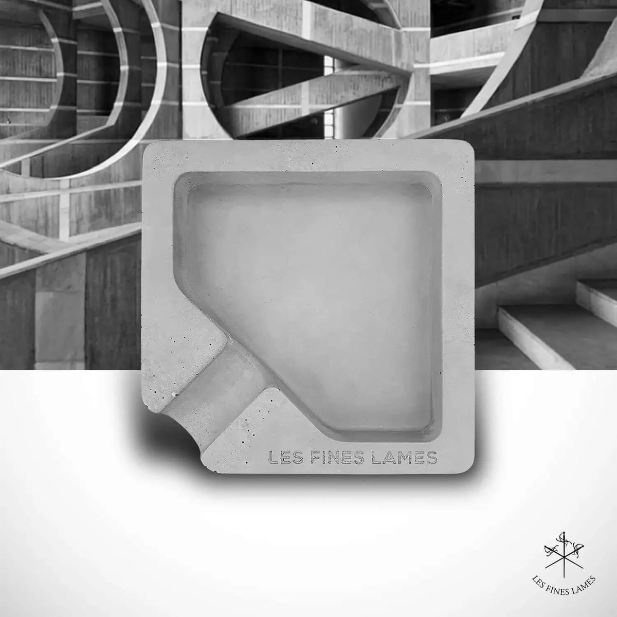 MONAD - Cendrier en béton - Gris