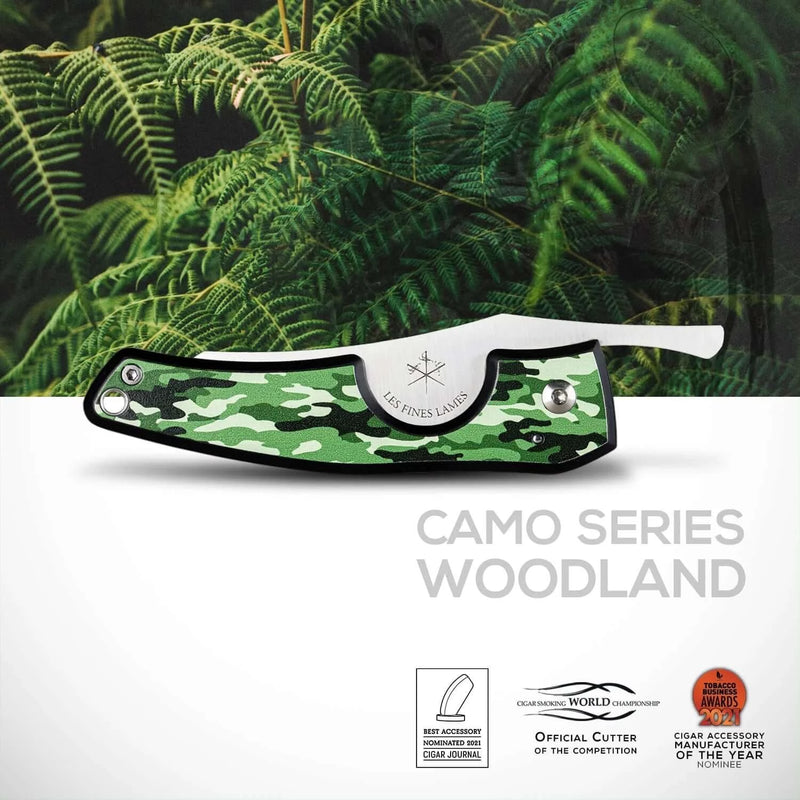 Le PETIT Camo Woodland displayed on a fern forest background