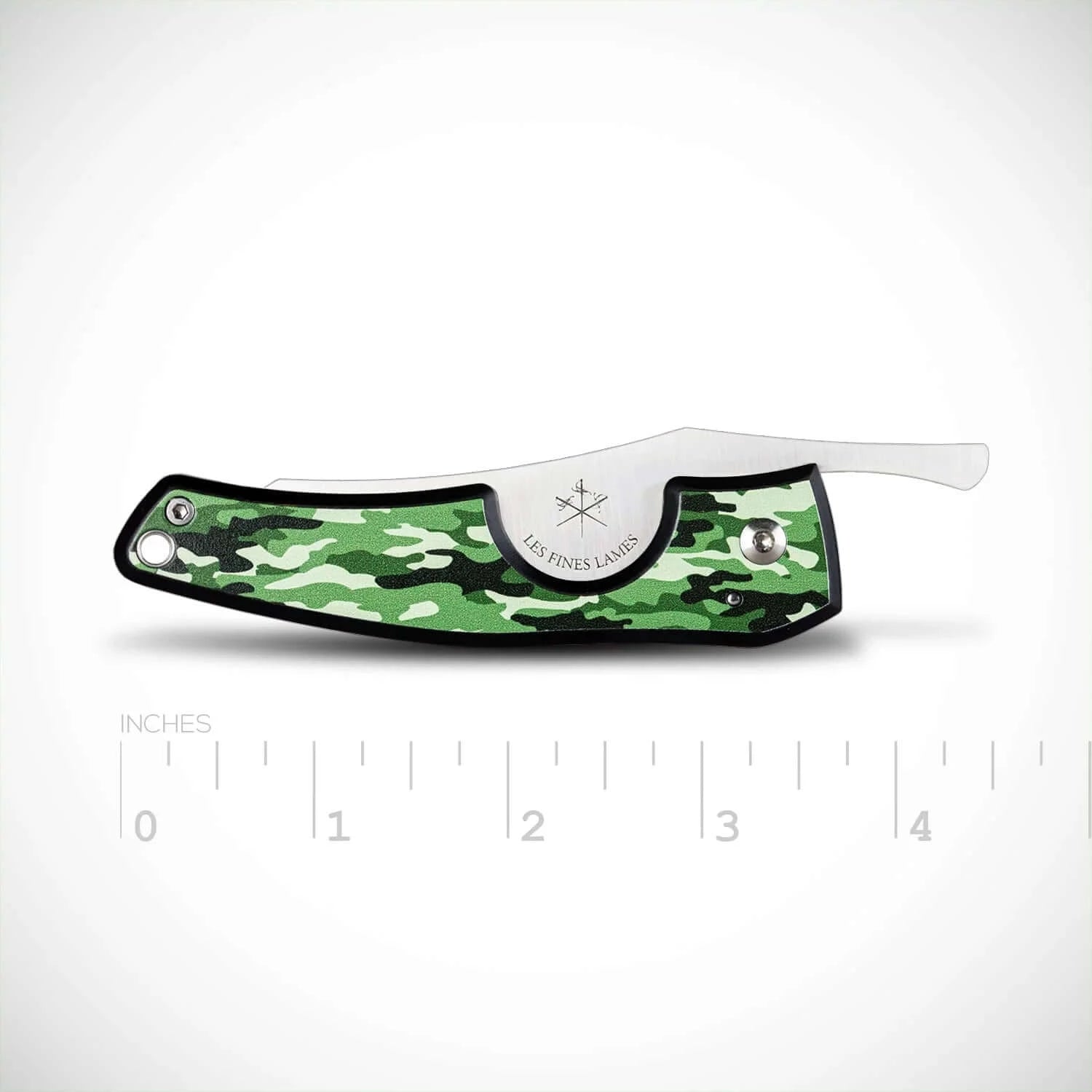Product image of Le PETIT Camo Woodland pocket knife with stainless steel blade and camo handle