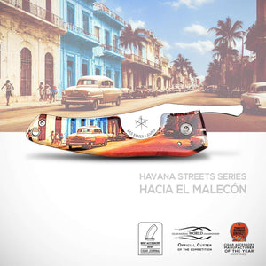 LE PETIT - Havana streets - Hacia El Malecon